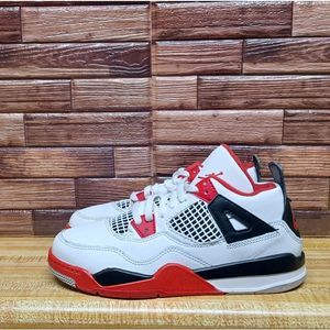 Jordan 4 Retro Fire Size 1.5y Big Kids